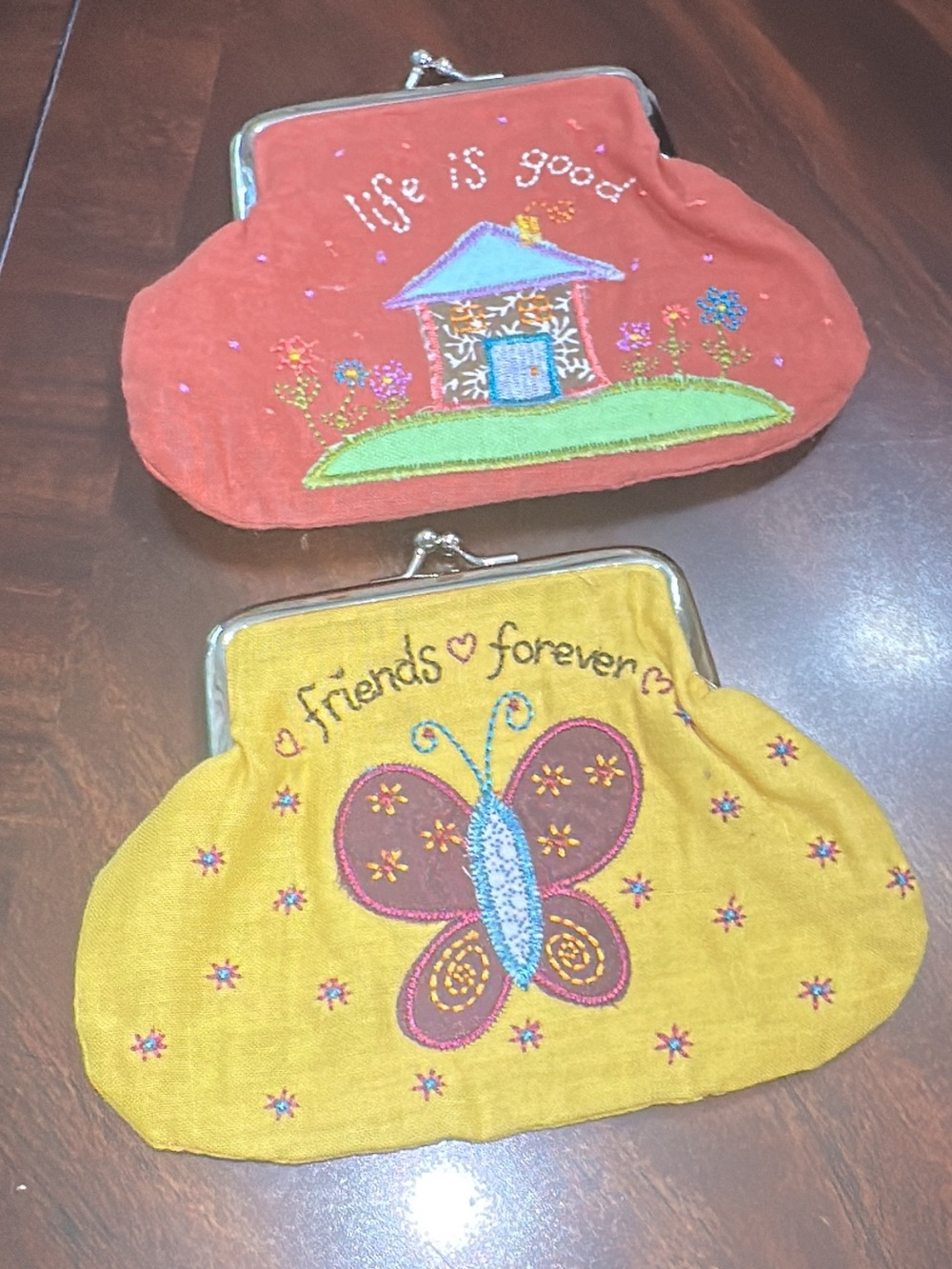 Embroidered Coin Purses - Red 'Life is Good' & Yellow 'Friends Forever' (bags18)